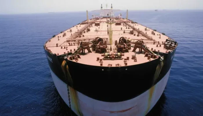 Iran Mengusir Kapal Perang AS dari Selat Hormuz, Hanya Kapal Sipil yang Diperbolehkan Melintas