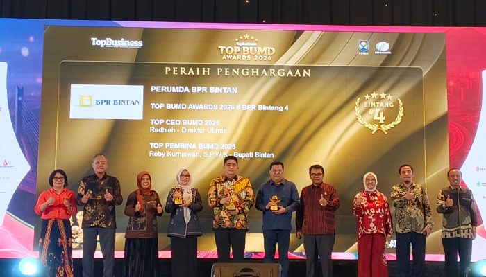 Roby Sukses Sabet 3 Penghargaan TOP BUMD Awards 2026