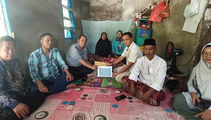 PT Timah Bantu Biaya Pengobatan Warga Kundur Barat Pengidap Kanker Tulang