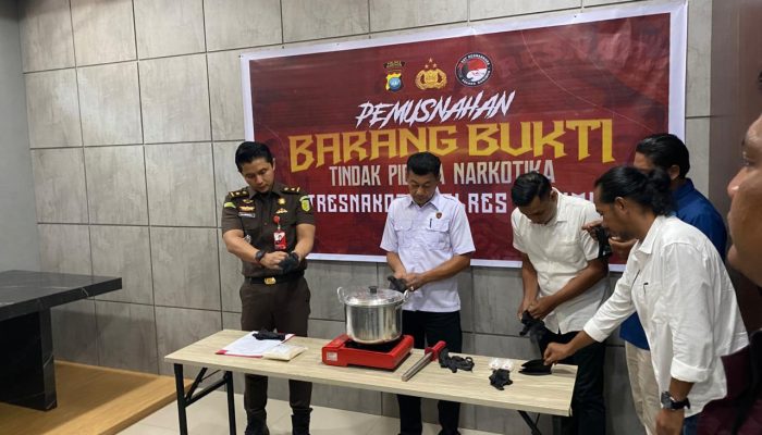 Polres Karimun Musnahkan 344 Gram Sabu, Dua Tersangka Terancam Hukuman Berat