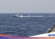 Trump Larang Kapal di Selat Hormuz, Putin Siap Intervensi