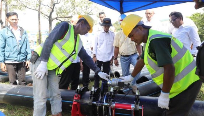 Kepala BP Batam Tinjau Pengerjaan Pemasangan Jaringan Pipa Distribusi Air Minum