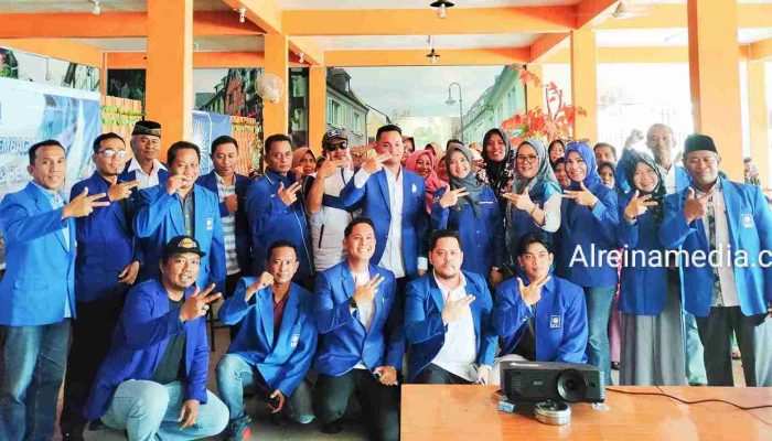 Mengkilap, PAN Bintan Tuntaskan Penyerahan Beasiswa Kuliah Plus Sembako