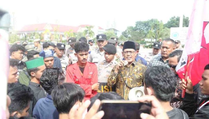 Ketua DPRD Kota Batam Terima Aksi Mahasiswa, Tampung Aspirasi soal MBG hingga Persoalan Sampah