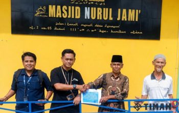 PT Timah Bantuan Tenda Pemakam ke Masjid Nurul Jami’ Desa Perayun