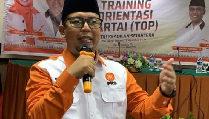 Tegaskan Pentingnya Pendidikan Politik, H. Bahktiar, MA Pimpin Training Orientasi Partai