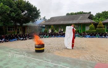 PT Timah Memberikan Pendidikan Keselamatan Kebakaran dan Simulasi Tanggap Darurat bagi Siswa di Sekolah Berasrama Islam Darul Furqan