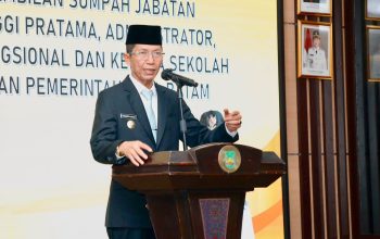Pelantikan Pejabat Pemko Batam, Amsakar Tekankan Integritas dan Kinerja Melayani