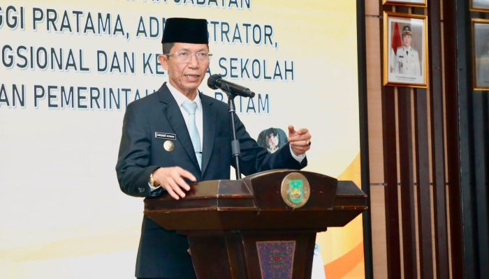 Pelantikan Pejabat Pemko Batam, Amsakar Tekankan Integritas dan Kinerja Melayani