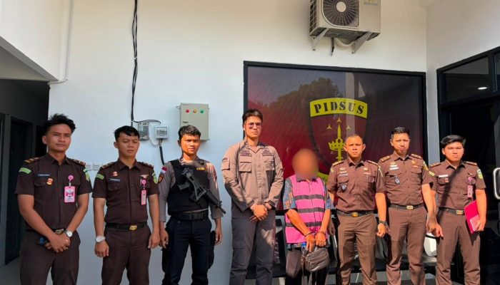 Kejari Natuna Tahan Mantan Kades Selaut